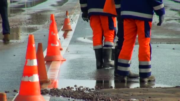 Construction Workers at road — Stock Video