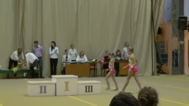 Concursos infantiles de gimnasia — Vídeos de Stock