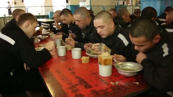 Zona de comedor de prisioneros — Vídeos de Stock