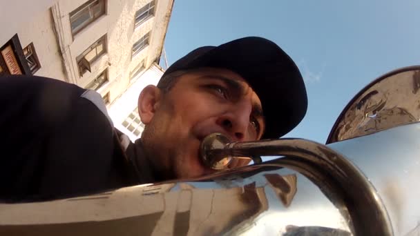 Rehearsing play on brass instruments — Stock Video