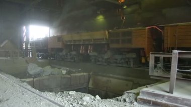 kömür ile büyük bir çok ton kamyon