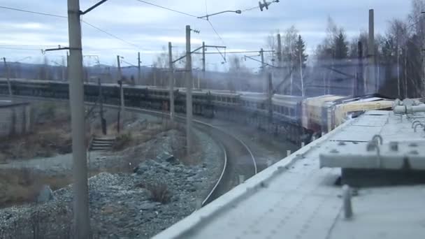 Carga freigt trem ferroviário — Vídeo de Stock