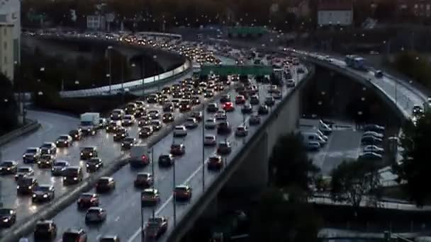 Trafiken på motorvägen — Stockvideo