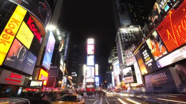 Traffico notturno nella città di New York — Video Stock