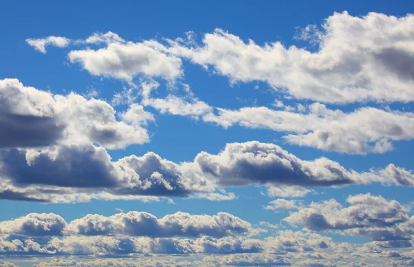 Blue sky and clouds — Stock Photo, Image