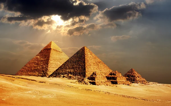 Pirâmides de Gizé, cairo, egito — Fotografia de Stock