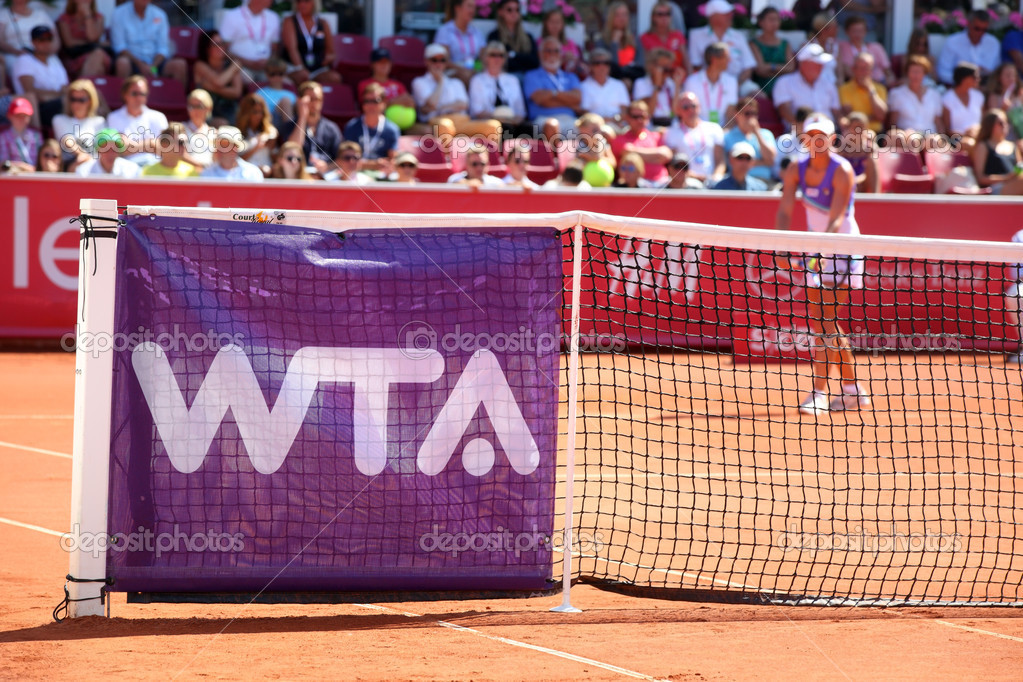 Wta-logo  on tennis net