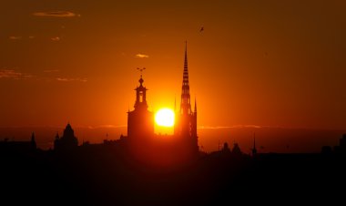Stockholm cityscape gün batımında 