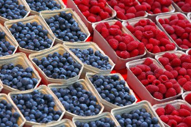 Olgun kırmızı ahududuların arka planı