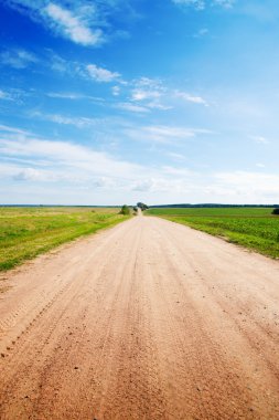 Yeşil alanlar için uzun bir yol. 