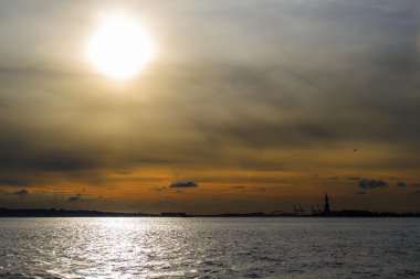 Hudson gün batımı sırasında