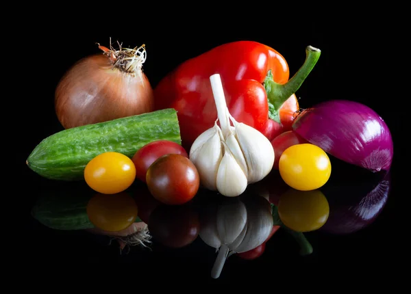 Different Vegetables Reflective Black Background — kuvapankkivalokuva