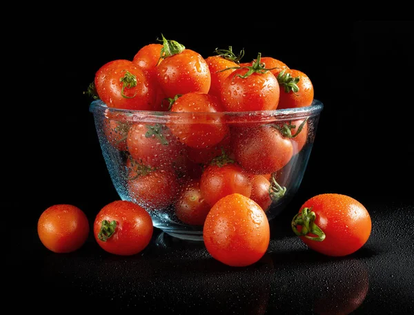 Cherry Tomatoes Black Reflective Background — 图库照片