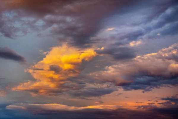 Nuvens Céu Dramáticas Pôr Sol — Fotografia de Stock