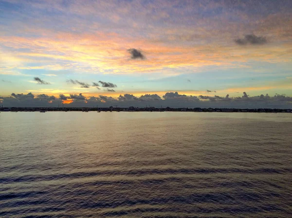 Salida Del Sol Del Caribe Sobre Las Islas Caimán — Foto de Stock