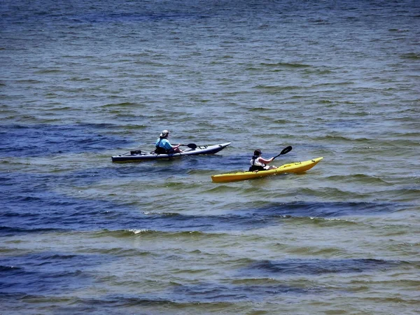 Two Kayakers Water — Stock Photo, Image