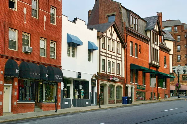 Greenwich Bulvarı 'nda alışveriş bölgesi Greenwich, Connecticut