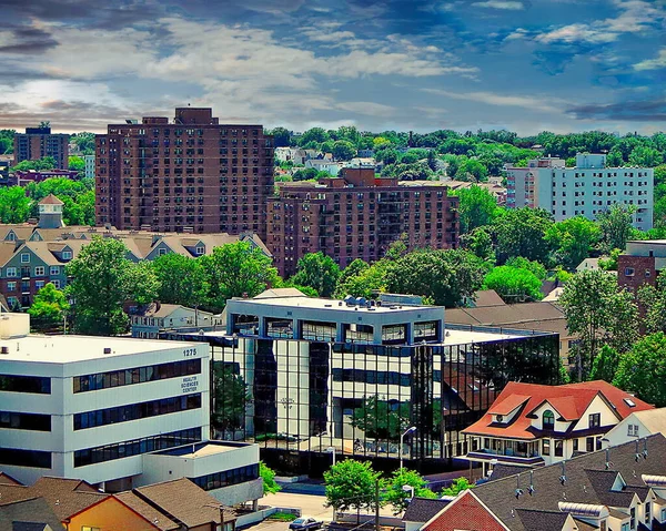 Stamford 'un ve Connecticut' taki banliyölerin hava manzarası