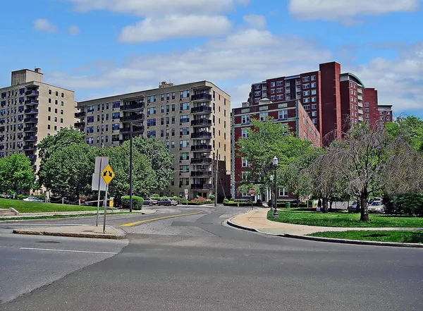 Stamford, Connecticut şehir merkezindeki apartman manzarası.