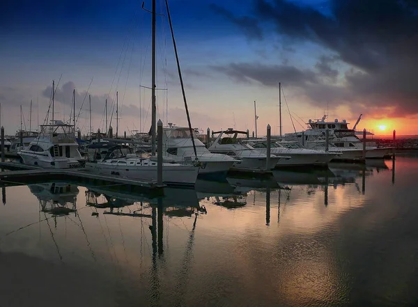 Boote Und Yachten Einem Yachthafen Der Innenstadt Von Pensacola Florida — Stockfoto