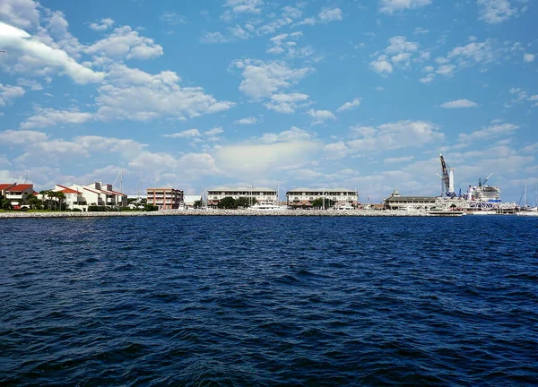 Barche Condividendo Porto Con Palafox Pier Yacht Harbor Marina Immerso — Foto Stock