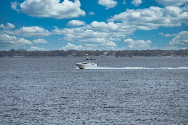 Pensacola Körfezi 'nde tekne turu, Pensacola, Florida, ABD