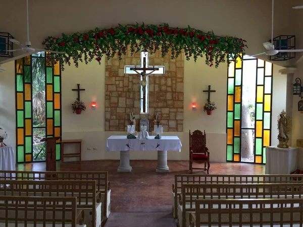 El Cedral Maya arkeolojik sahasının iç kilisesi, Cozumel, Meksika