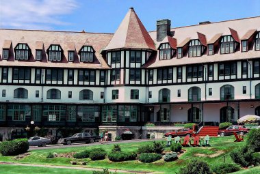 View of the Fairmont Algonquin Hotel, National Historic District, Saint Andrews by the Sea, New Brunswick, Canada