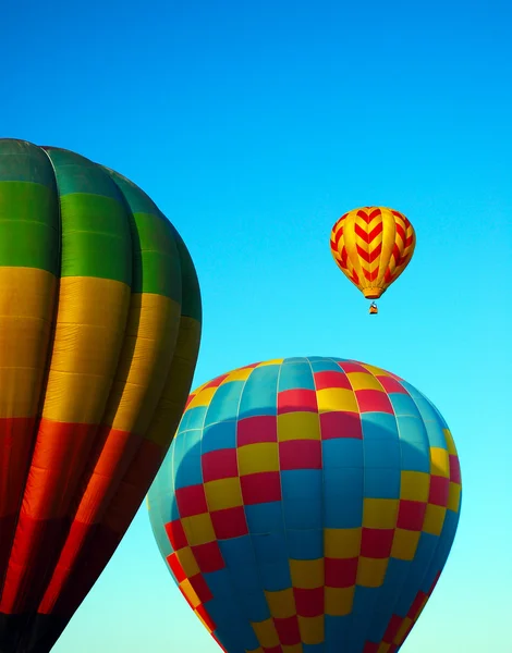 Mavi gökyüzünde balon — Stok fotoğraf