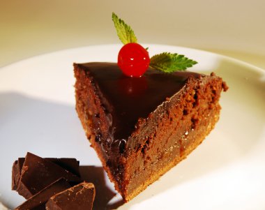 Bir tabak çikolatalı kek..