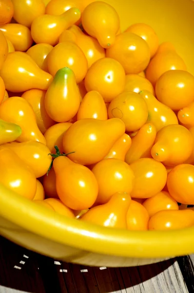 Yellow cherry tomatoes. — Stock Photo, Image