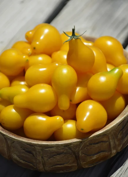 Tomates cereja amarelos . — Fotografia de Stock