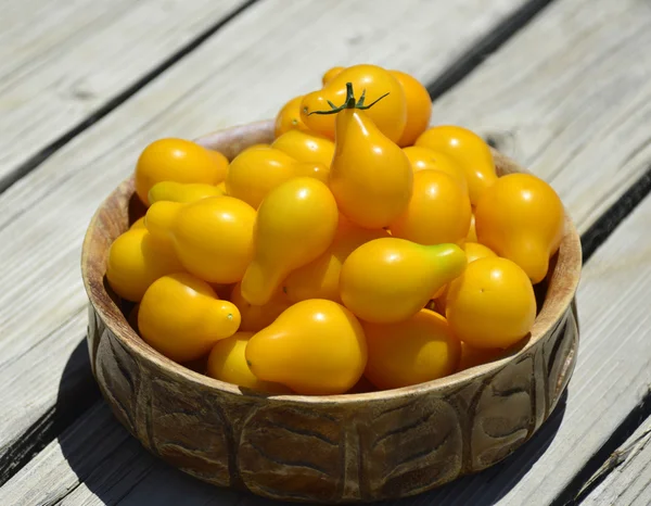 Žlutý cherry rajčata. — Stock fotografie