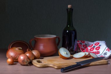 toprak kap ve soğan