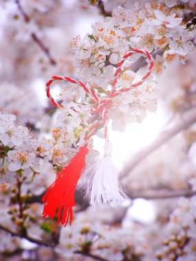 MARTISOR) Odası (- baharın başlangıcı Romen sembolü.