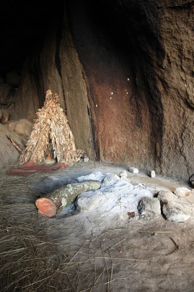 Cueva de semwema - control remoto oeste de uganda — Stockfoto