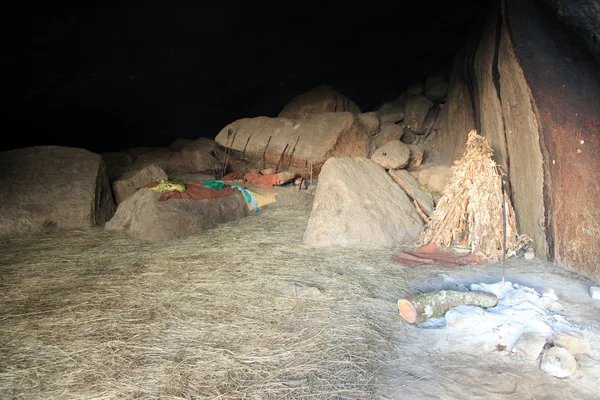 Cueva de semwema - control remoto oeste de uganda — Stockfoto