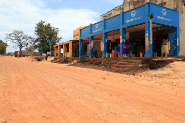 toprak yol - uganda, Afrika