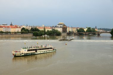nehir moldova, Prag