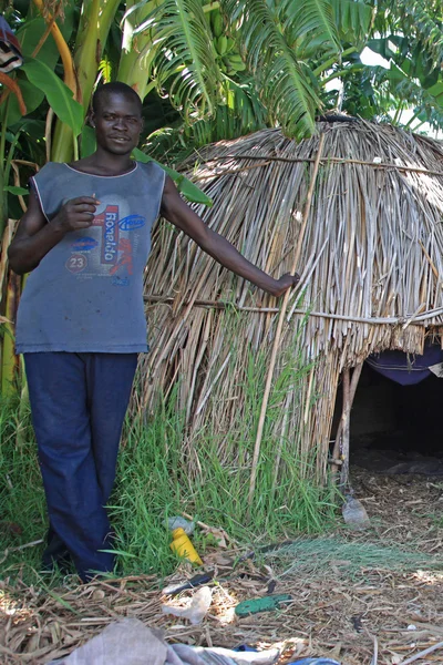 Köy - uganda, Afrika balıkçılık yüzüyor — Stok fotoğraf