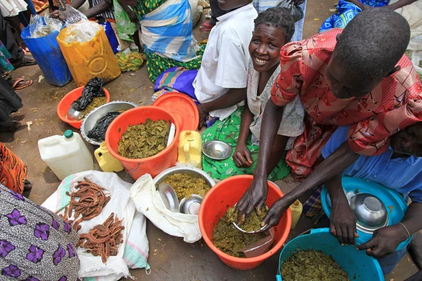 ローカル市場のウガンダ、アフリカ — ストック写真