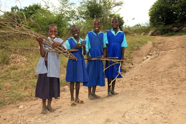 Schoolmeisjes - abela rock, Oeganda, Afrika — Stockfoto