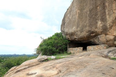 nyero kaya mağaraları - uganda, Afrika