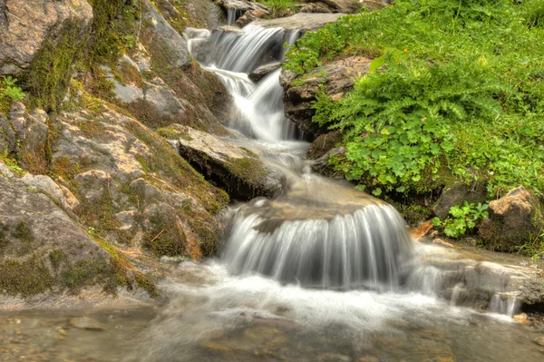 Crystal Clear Waterfall — Stock Photo, Image