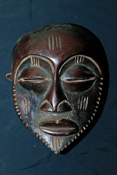 Африканская племенная маска - племя Бакоба — стоковое фото