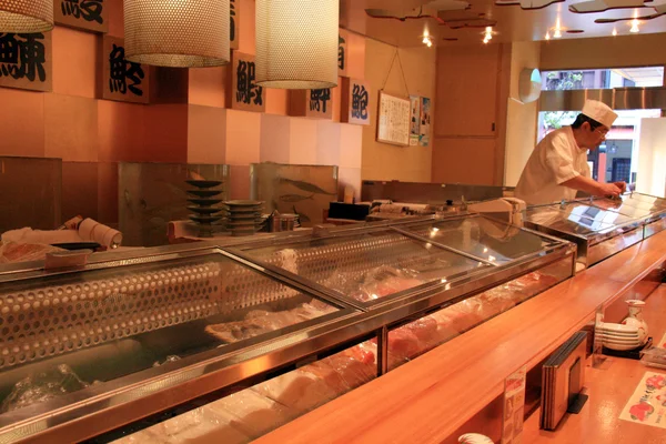 Chef Restaurante Sushi, Comida Tradicional Japonesa —  Fotos de Stock