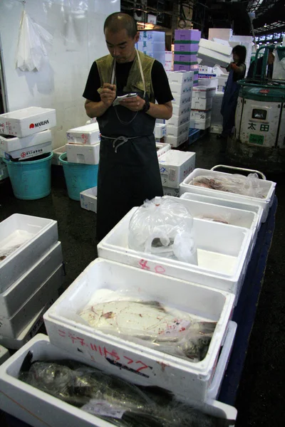 Tsukiji vis markt, tokyo, japan — Stockfoto