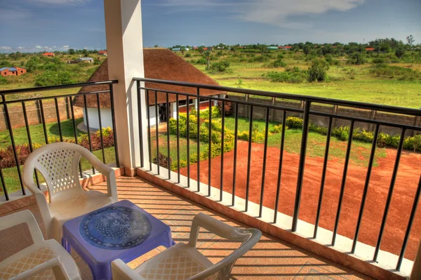 Luxe hotel kamer balkon, Oeganda, Afrika — Stockfoto