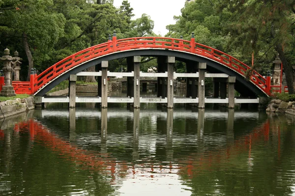 Міст - Sumiyoshi Taisha Shrine, Осака, Японія — стокове фото