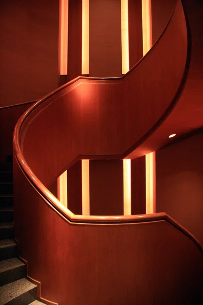 Spiral Staircase - The Park Hyatt Hotel, Токио, Япония — стоковое фото